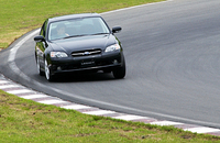 【スペック】
	B4 2.0R（5MT）：全長×全幅×全高＝4635×1730×1425mm／ホイールベース＝2670mm／車重＝1340kg／駆動方式＝4WD／2リッター水平対向4DOHC16バルブ（190ps／7100rpm、20.0kgm／4400rpm）／車両本体価格＝225.0万円
	 