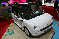 リゾート用EV「ビービー」。