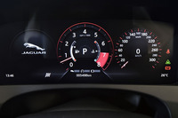 メーターは12.3インチ液晶パネルに映し出される。4種類のグラフィックテーマが選べるほか、フルスクリーンの3Dマップビューも表示可能。