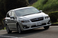 久々に試乗して、「こんなに乗り心地のいいクルマだったっけ？」とビックリした従来型「インプレッサ」。