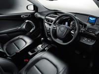 こちらは、「ローンチエディション ブラック」のインテリア。