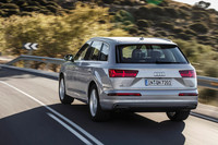 プラグインハイブリッド車の「e-tron 3.0 TDIクワトロ」は、2015年のジュネーブショーで世界初公開された。