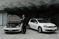 試乗会には、フォルクスワーゲン本社から電気自動車開発担当執行役員のルドルフ・クレープス氏も駆けつけた。