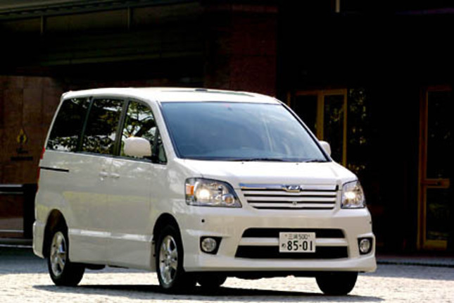 【スペック】全長×全幅×全高＝4615×1695×1850mm/ホイールベース＝2825mm/車重＝1520kg/駆動方式＝4WD/2リッター直4DOHC16バルブ（152ps/6000rpm、20.4kgm/4000rpm）/車両本体価格＝252.0万円（テスト車＝360.8万円）