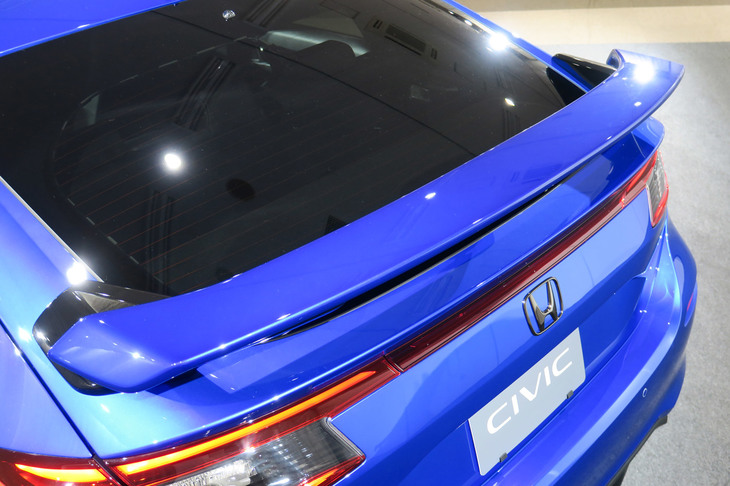 ホンダ・シビックLX ホンダアクセス用品装着車（テールゲートスポイラー）