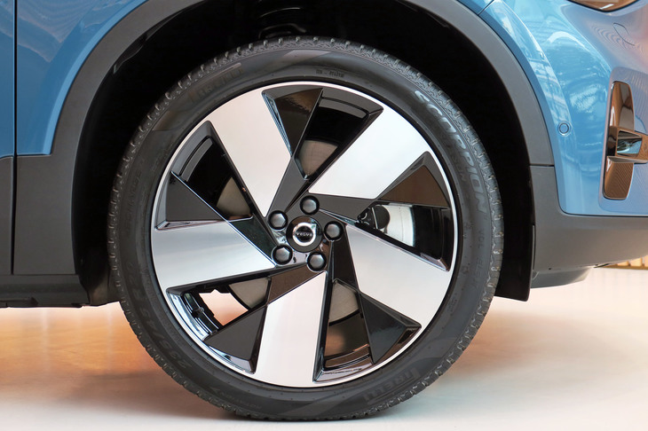 ボルボC40リチャージ（タイヤ＆ホイール）