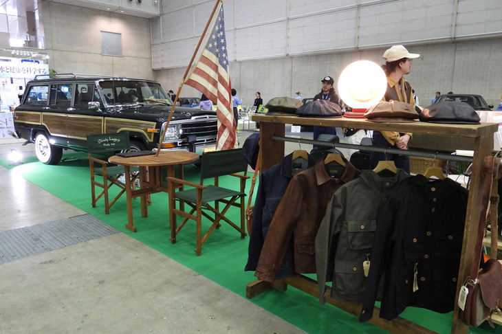 「オートモビル カウンシル2024」の会場より、BUDDY-AUTOの展示ブースの様子。