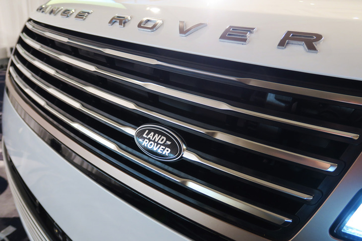 ランドローバー・レンジローバーSV P530（フロントグリル）