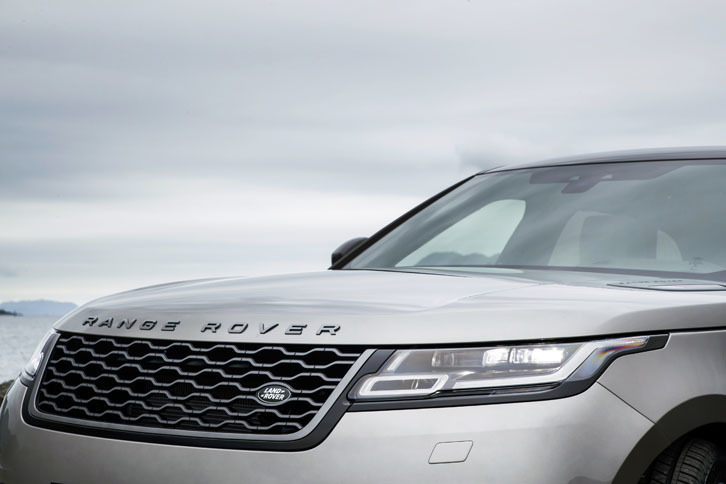 セグメント初となる「マトリックスレーザーLEDヘッドランプ」を採用している。