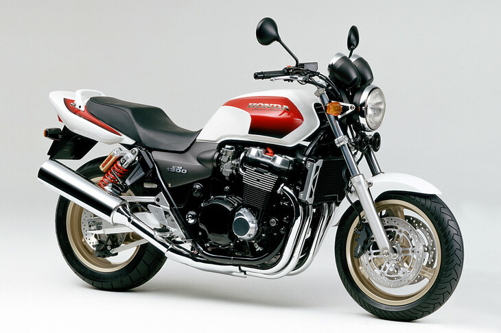 1998年2月に発売された「CB1300スーパーフォア」。