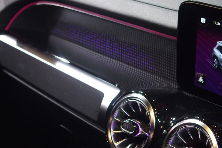 メルセデス・ベンツEQB350 4MATIC（ダッシュボード）