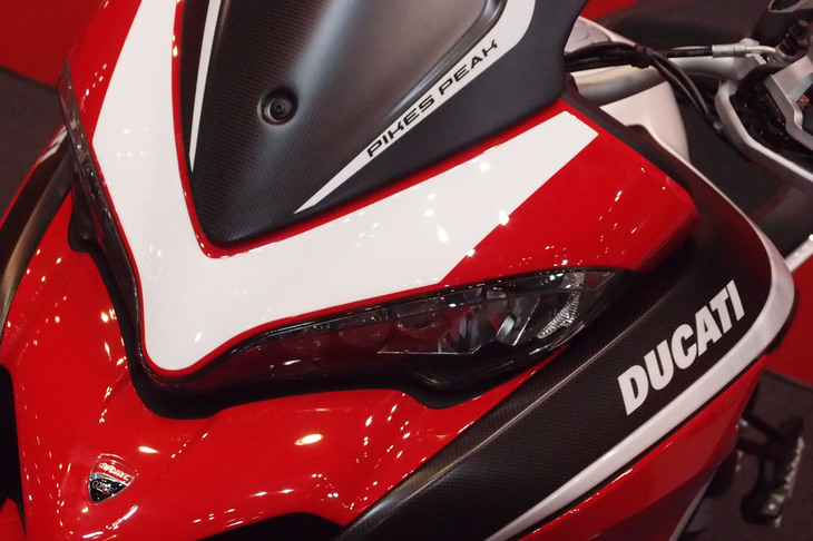 ドゥカティ・ムルティストラーダ1260パイクスピーク