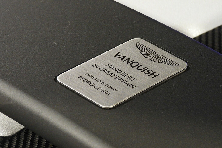 アストンマーティン・ヴァンキッシュ ヴォランテ（5.2リッターV12ターボエンジン）