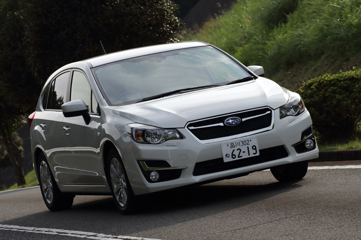 久々に試乗して、「こんなに乗り心地のいいクルマだったっけ？」とビックリした従来型「インプレッサ」。