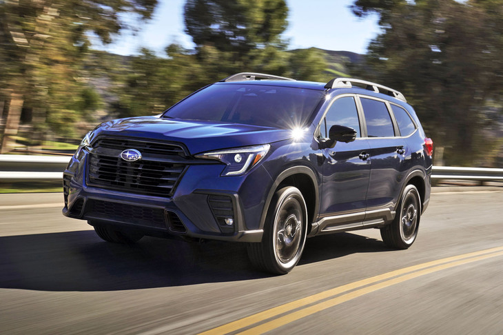 2017年11月に、アメリカ・ロサンゼルスでデビューしたスバルの3列シートSUV「アセント」。それから9年ほどの歳月を経て、ようやく日本でも販売される見通しとなった。写真は、大幅改良が施された2023年モデルの写真（以下、すべて同じ）。
