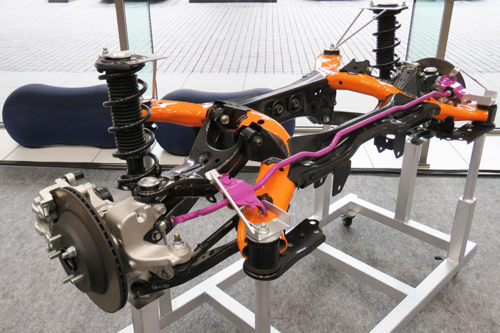 リアサスペンション