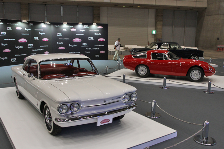 主催者展示コーナー。手前から「シボレー・コルベア モンザ」、「アルファ・ロメオ・ジュリアTZ」、そして「メルセデス・ベンツ220SEbクーペ」。