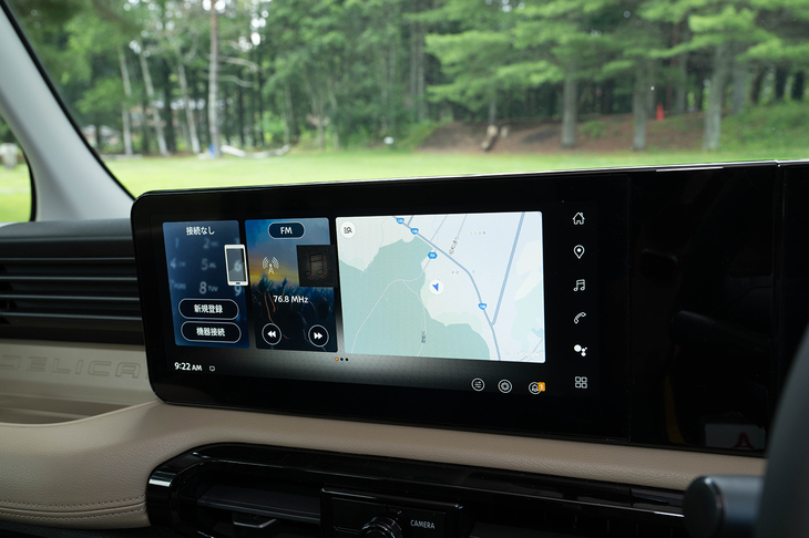 12.3インチのタッチスクリーンにはGoogleのインフォテインメントシステムを搭載。会話のように呼びかけることでエアコンなどの操作ができる。