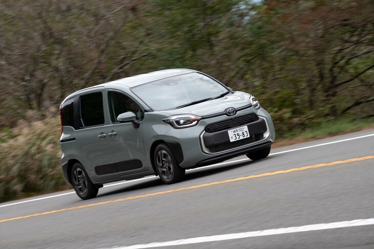 1.5リッターのハイブリッドパワートレインはシステム出力116PSを発生。先代モデルよりも16PSパワフルになった。