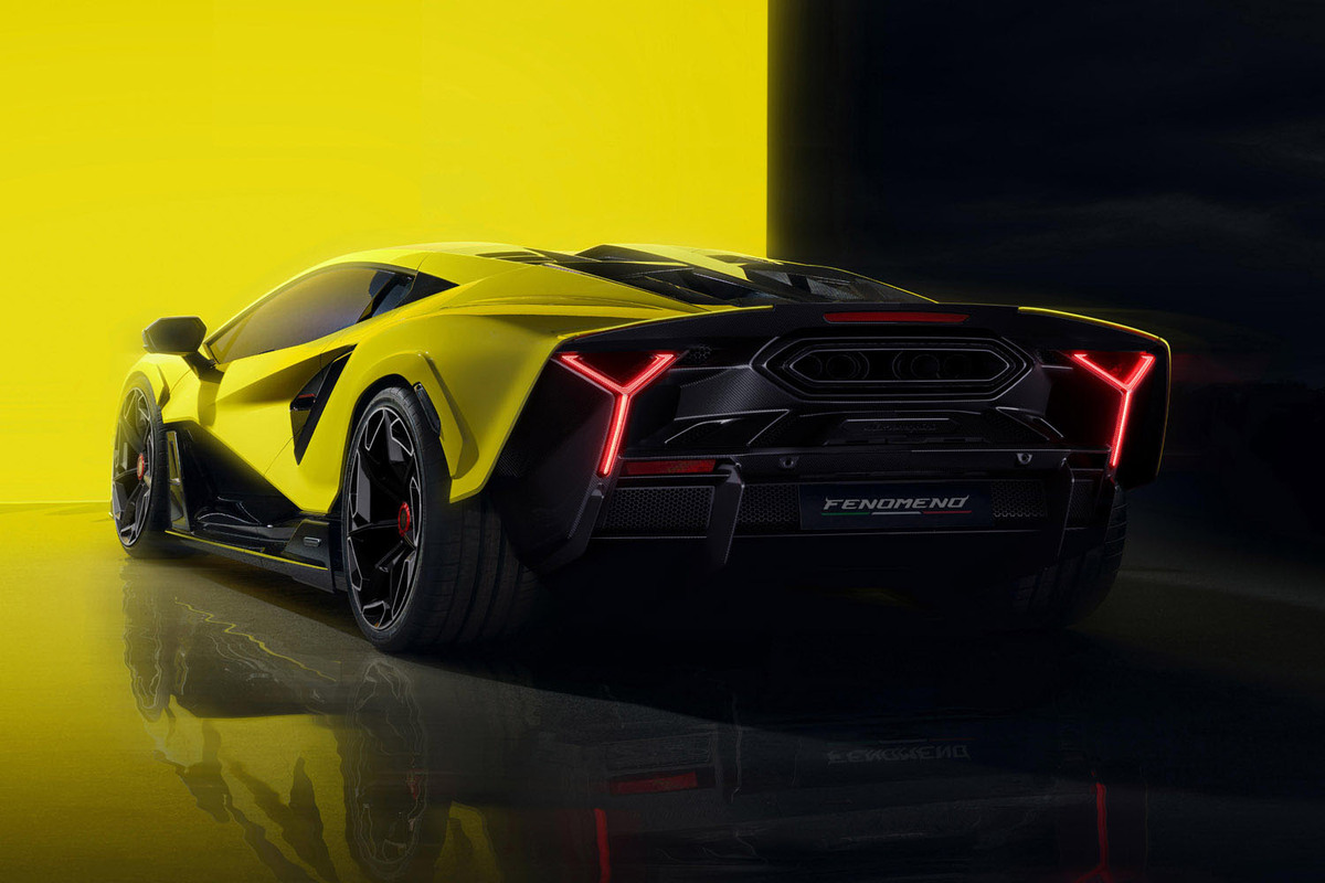 ランボルギーニが世界限定29台のスペシャルモデル「Fenomeno