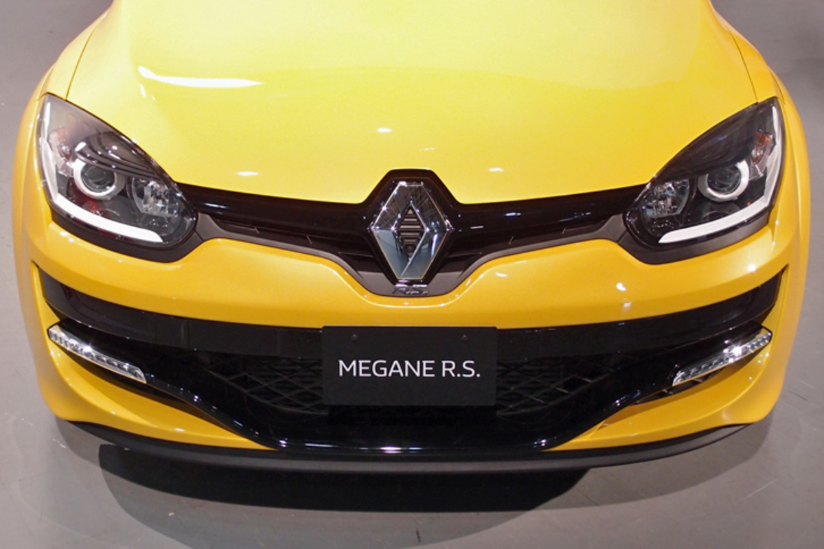 キナル別注 Ap サイドバイザー Ap Wvr Ren04 入数 1セット 4枚 ルノー メガーヌii 5ドア 02年 08年 通常3 4週間前後で発送 土日祝日除く 最新の激安 R4urealtygroup Com