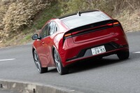 「GA-C」プラットフォームは第2世代に進化。新たな結合技術の採用や構造の見直しによって剛性がアップしている。特にフロントの横曲げ剛性は15％向上しているという。