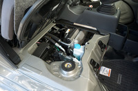 キャビンの下に搭載される、吸排気VVTを備えた「R06A」型0.66リッター直列3気筒エンジン。最高出力50PS、最大トルク59N・mを発生する。