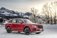 2018年1月に発表された「ベンテイガV8」。W12ガソリン、V8ディーゼル（日本未導入）に続く3番目のバリエーションとして登場した。