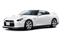 「日産GT-R」受注好調、売れ筋は「最上級グレードの白」