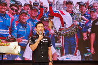 インディ500で優勝した佐藤琢磨が凱旋帰国