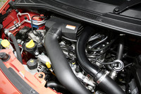 トゥインゴ用の1.2リッターターボエンジンは、欧州で「クリオ」（ルーテシア）にも積まれる。