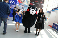 「くまモ……」と、言いかけたあと、何か違いを感じて思わずとどまる。どこまで知っているかは不明だが、脇にいた女性は「Made in China !」と高らかにのたもうた。