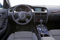 アウディA4アバント 3.2 FSIクワトロ（4WD/6AT）【海外試乗記】の画像