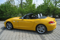 「BMW Z4 デザイン ピュア インパルス装着車」