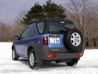 こちらは、3ドアモデル。リアがソフトトップになっている。315.0万円。