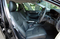 ボルボXC70ブラックサファイア（5AT）【ブリーフテスト】の画像