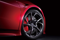 ホイールについては、通常のペイント仕上げに加え、オプションで切削加工やポリッシュ加工のものも用意されている。