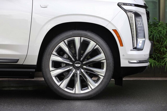 キャデラック・エスカレード プラチナム（4WD/10AT）【試乗記】 大きい