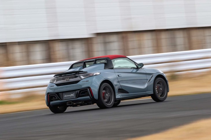 「S660モデューロX バージョンZ」の生産は、「S660」の他のモデルと同様、2022年3月いっぱいで終了となる。