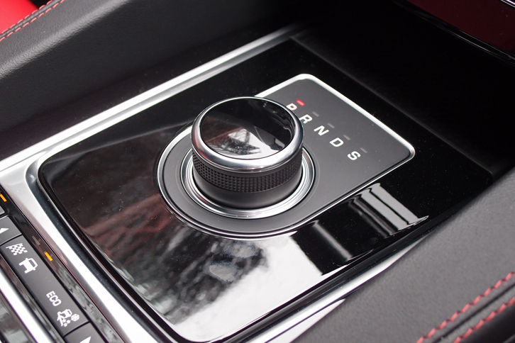 Fペース 35t Rスポーツ（シフトセレクター）