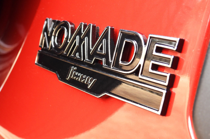 スズキ・ジムニー ノマド（「NOMADE」バッジ）