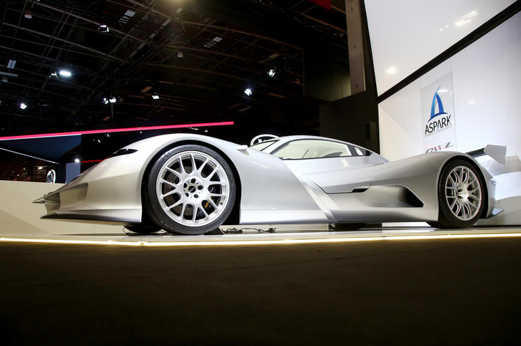 空力を考慮し、デジタルアウターミラーを採用。キャビンは2シーターとなる。