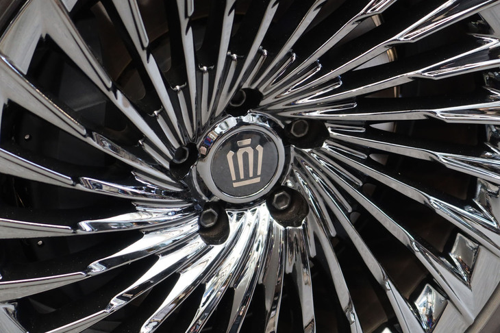 トヨタ・クラウン セダン（フロントホイール）