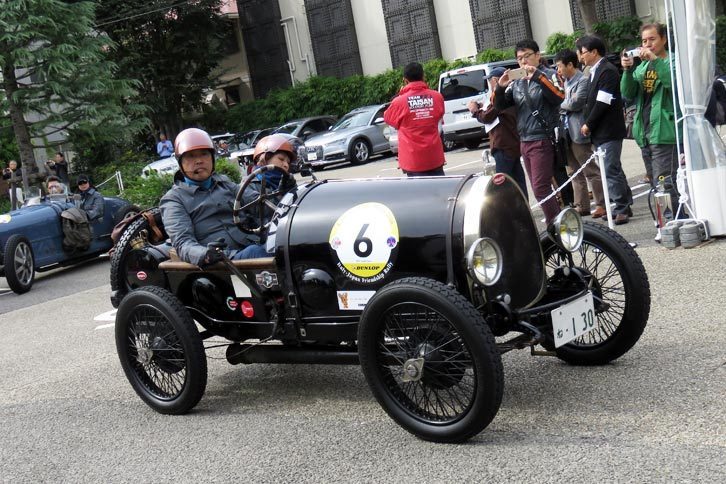 こちらは1925年式「ブガッティT13ブレシア」。同じ1920年代のブガッティでも、「T35」とはずいぶん形が違う。