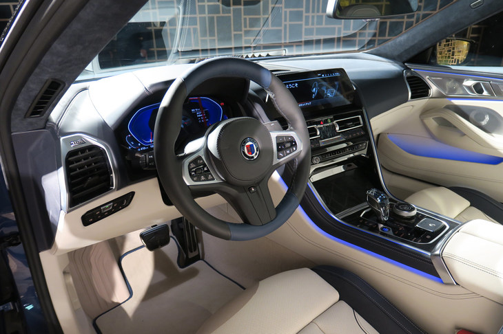BMWアルピナB8グランクーペ（インストゥルメントパネルまわり）