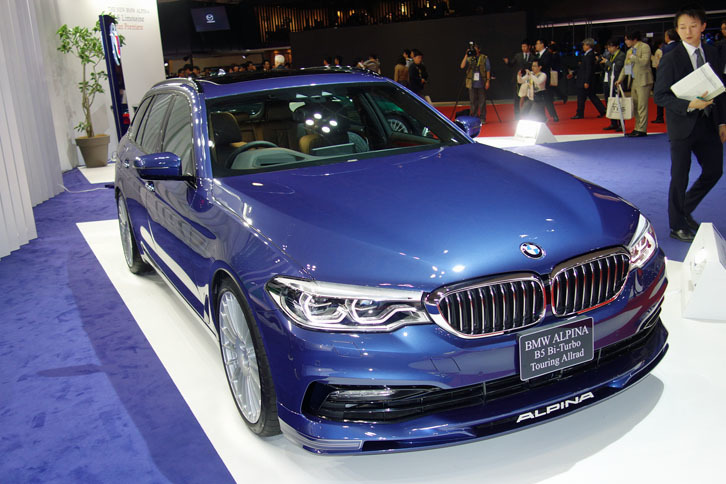 日本初公開となる「BMWアルピナB5ビターボ ツーリング」。