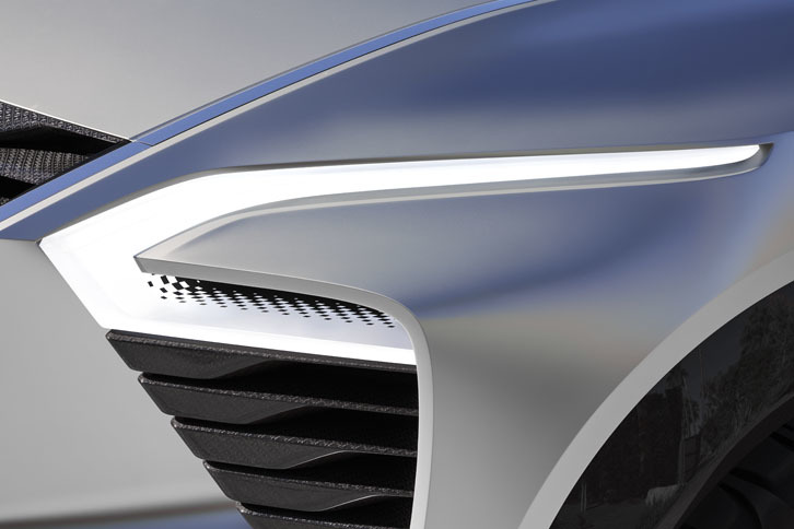 Vモーショングリルやブーメラン型ヘッドランプ（写真）など、日産ブランドの“シグネチャー”がそこかしこにちりばめられている。