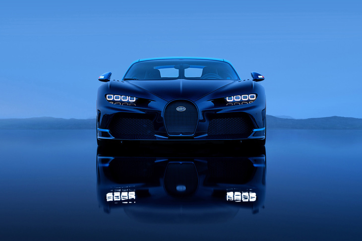 2016年にデビューしたハイパースポーツカー「ブガッティ・シロン」の最後を飾るのが、ワンオフモデルの「L’Ultime（リュルティム）」。内外装に特別なカスタマイズが施されている。