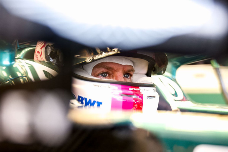 アストンマーティンのフランスGPは、予選とレースで明暗が分かれた。前戦アゼルバイジャンGP2位のセバスチャン・ベッテル（写真）はフロントの食いつきが悪く予選12位、ランス・ストロールはQ1でのタイムがトラックリミット違反で抹消され、最後のアタックに入っていた途中で赤旗が出されノータイム、19位。レースでは、いずれもハードタイヤをスタートから履くリバースストラテジーでポジションを上げ、ベッテル9位、ストロールは10位で2台そろって入賞した。（Photo=Aston Martin）
