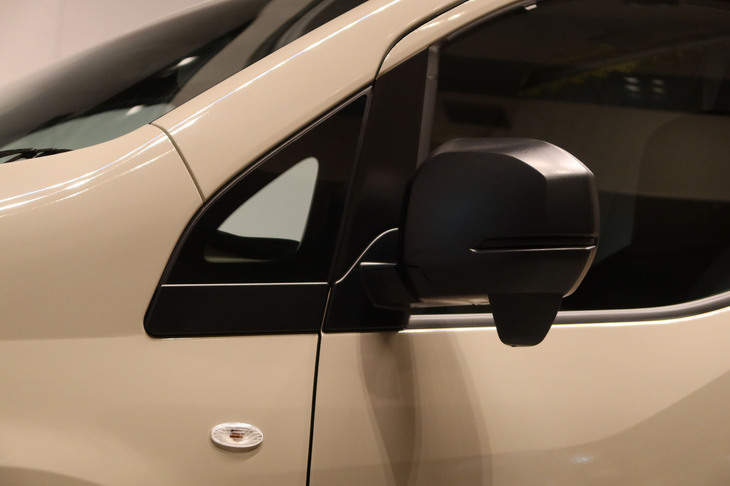 日産NV200バネットMYROOM（ドアミラー）